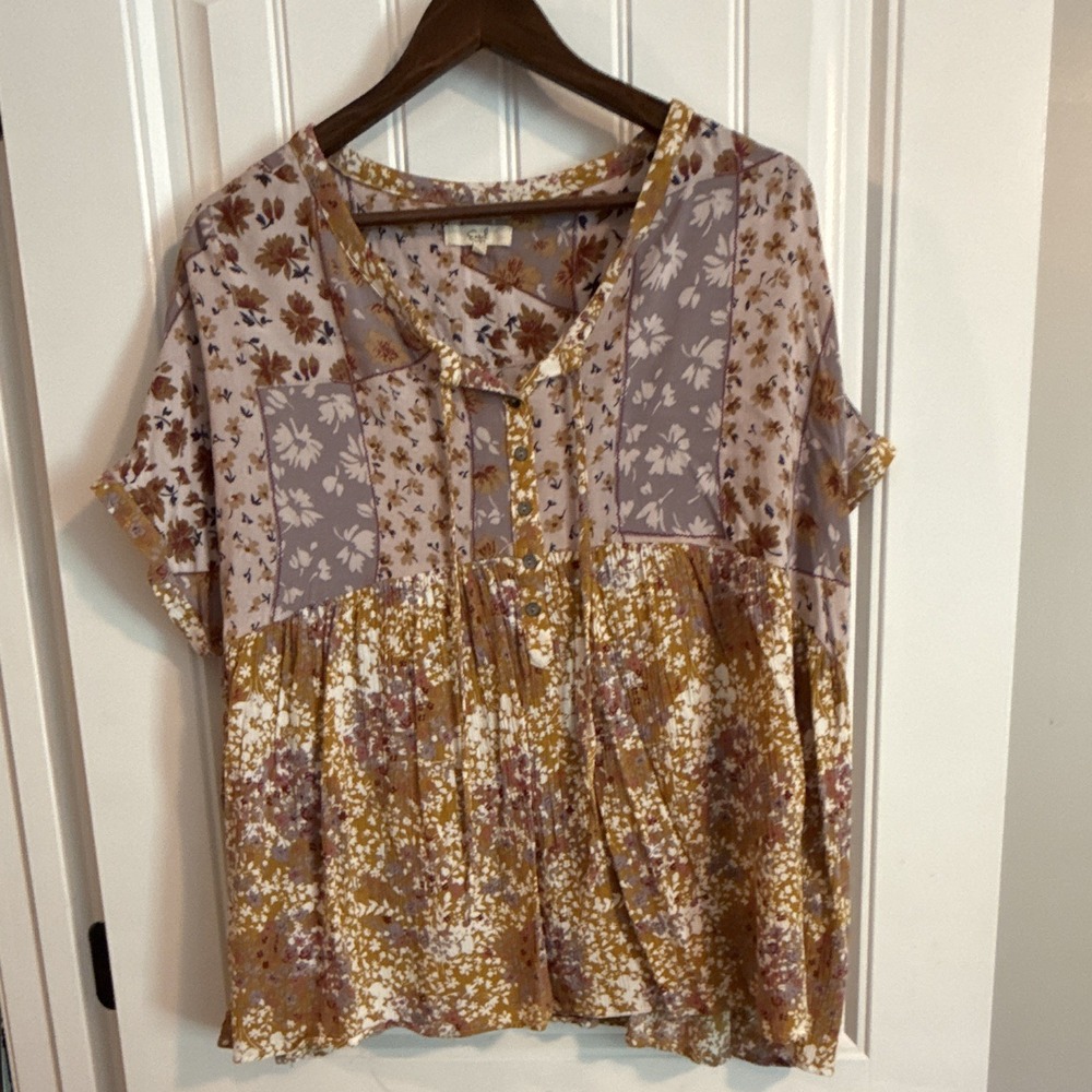 Easel Women's Floral Patchwork Short Sleeve Round Neck Tie Button Blouse L